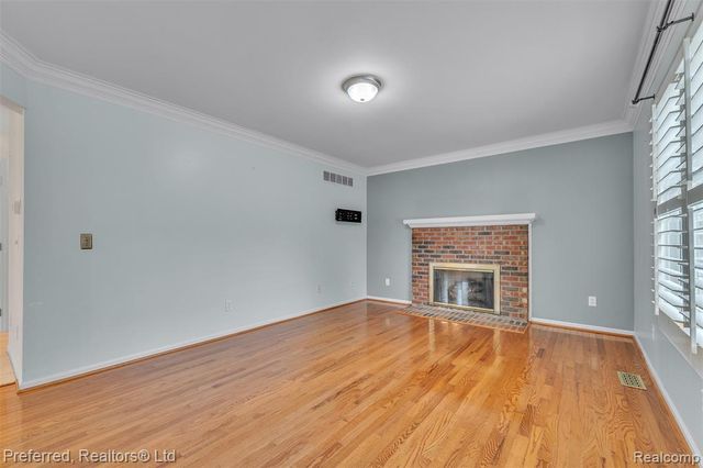 38386 Oakwest Drive, Westland, MI 48185