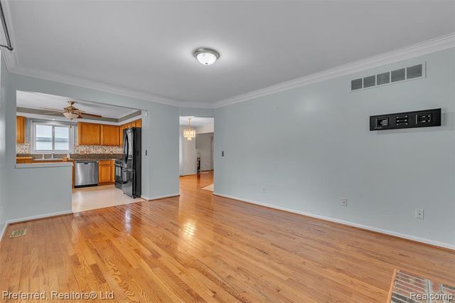 38386 Oakwest Drive, Westland, MI 48185