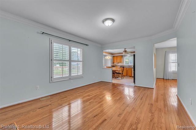 38386 Oakwest Drive, Westland, MI 48185