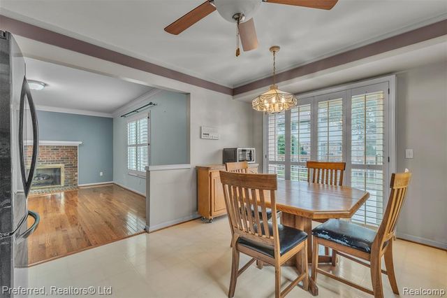 38386 Oakwest Drive, Westland, MI 48185