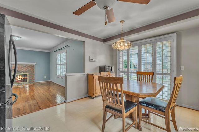 38386 Oakwest Drive, Westland, MI 48185