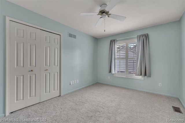 38386 Oakwest Drive, Westland, MI 48185
