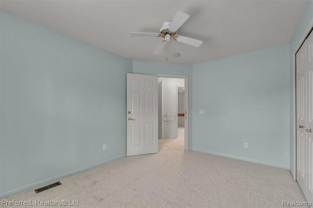 38386 Oakwest Drive, Westland, MI 48185