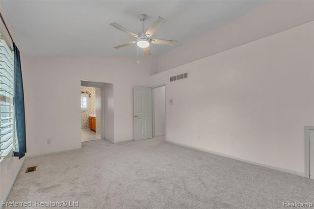 38386 Oakwest Drive, Westland, MI 48185