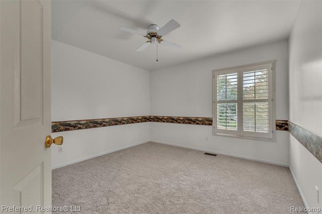 38386 Oakwest Drive, Westland, MI 48185