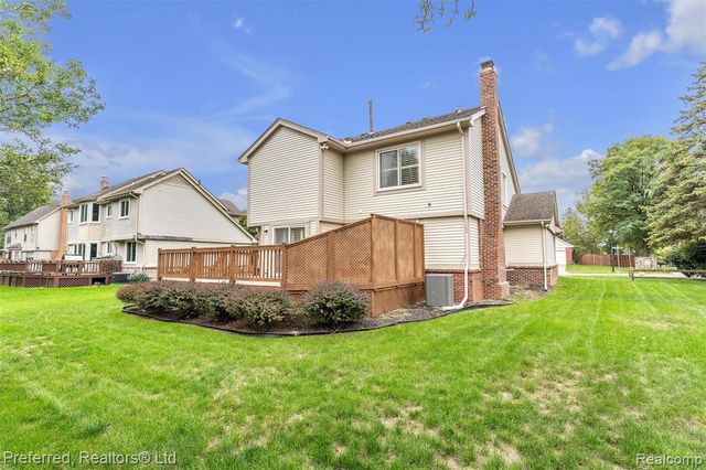 38386 Oakwest Drive, Westland, MI 48185