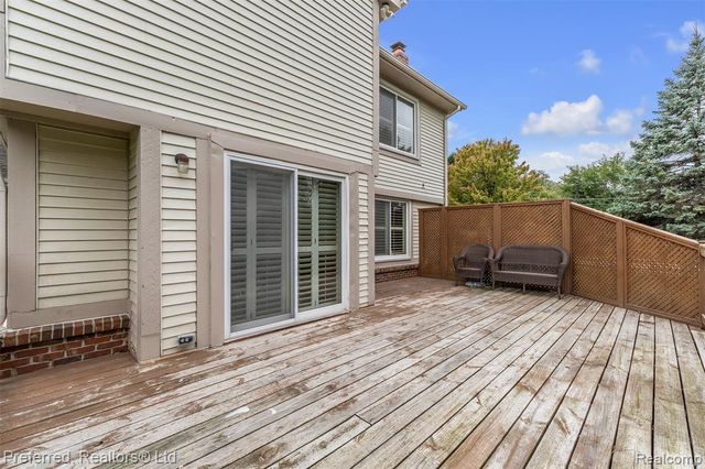 38386 Oakwest Drive, Westland, MI 48185