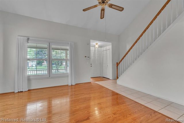 38386 Oakwest Drive, Westland, MI 48185