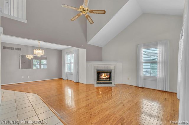 38386 Oakwest Drive, Westland, MI 48185