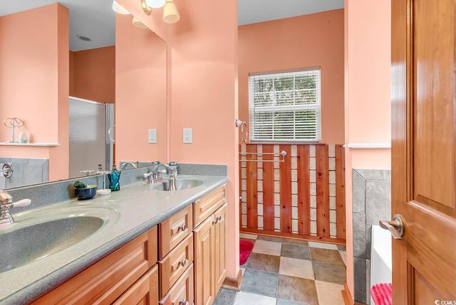 121 Florentine St., Little River, SC 29566