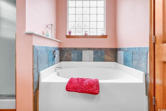 121 Florentine St., Little River, SC 29566