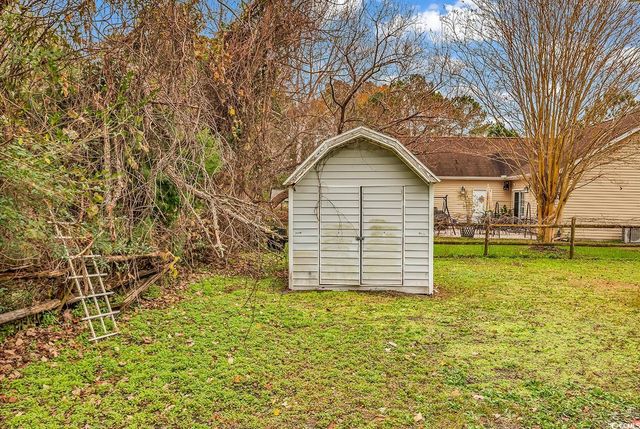 121 Florentine St., Little River, SC 29566