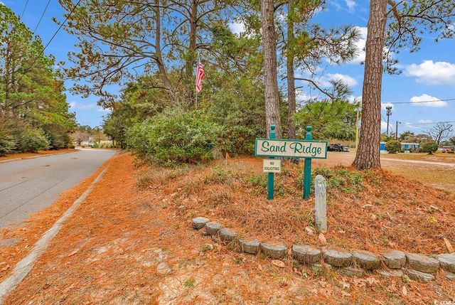 121 Florentine St., Little River, SC 29566