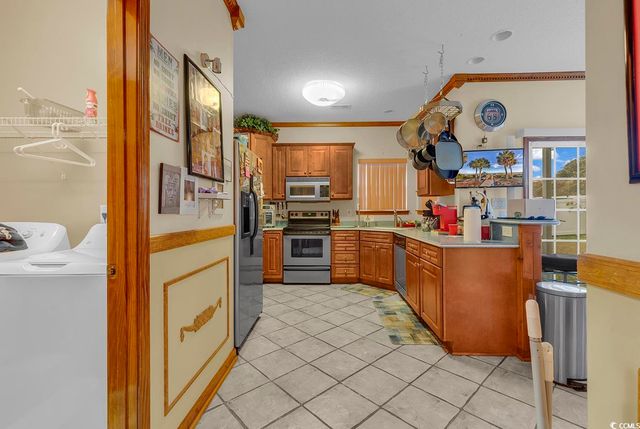 121 Florentine St., Little River, SC 29566