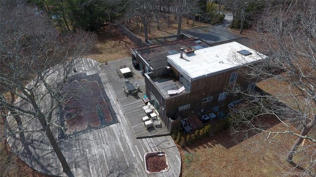 19 Fox Hollow Drive, East Quogue, NY 11942