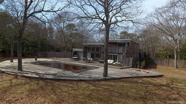 19 Fox Hollow Drive, East Quogue, NY 11942