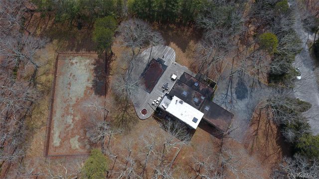 19 Fox Hollow Drive, East Quogue, NY 11942