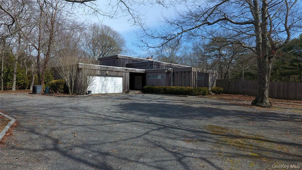 19 Fox Hollow Drive, East Quogue, NY 11942