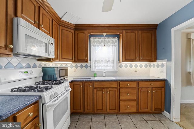 961 WESTFIELD RD, Springfield, PA 19064