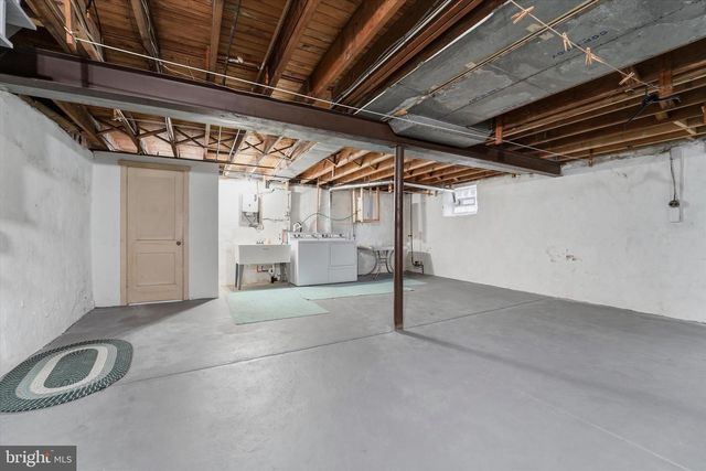 961 WESTFIELD RD, Springfield, PA 19064