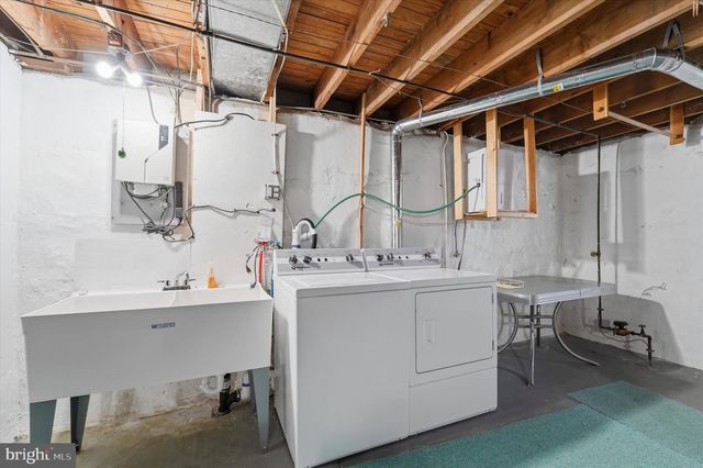 961 WESTFIELD RD, Springfield, PA 19064