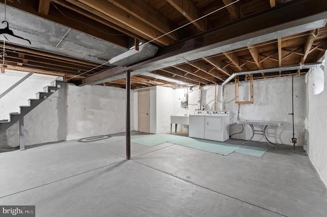 961 WESTFIELD RD, Springfield, PA 19064