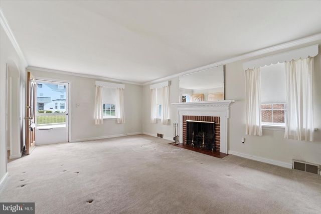 961 WESTFIELD RD, Springfield, PA 19064