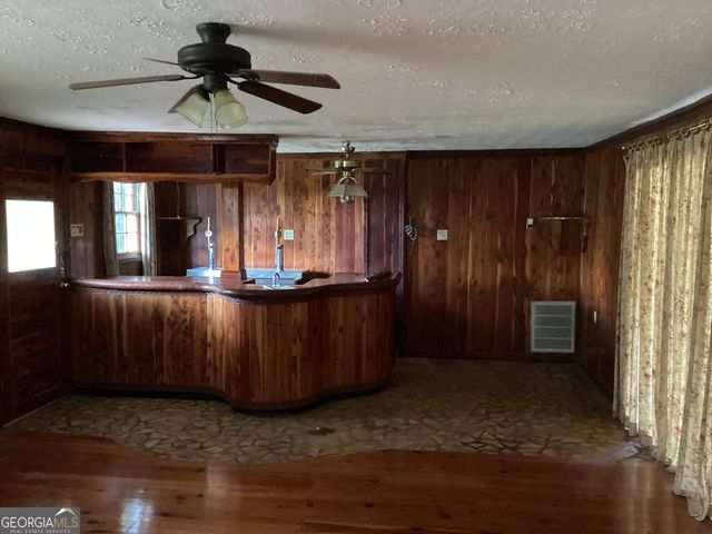 220 Ennis Road, Barnesville, GA 30204