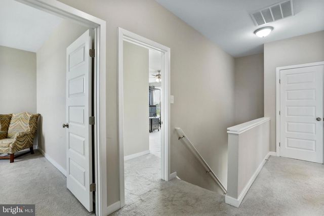 32 BONITA PINE TRL, Martinsburg, WV 25405