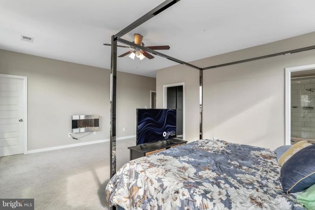 32 BONITA PINE TRL, Martinsburg, WV 25405