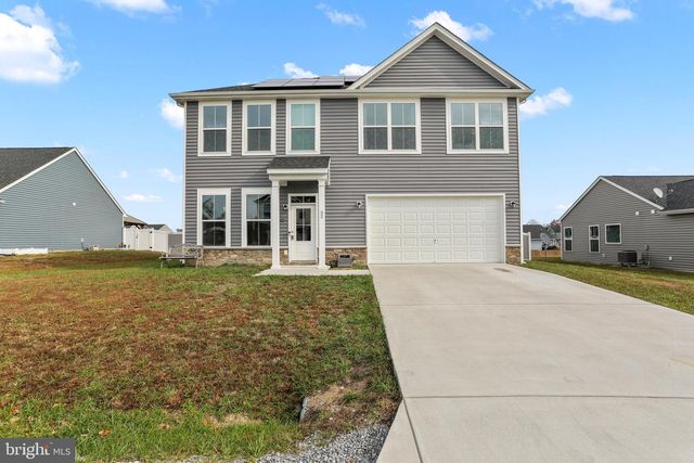32 BONITA PINE TRL, Martinsburg, WV 25405