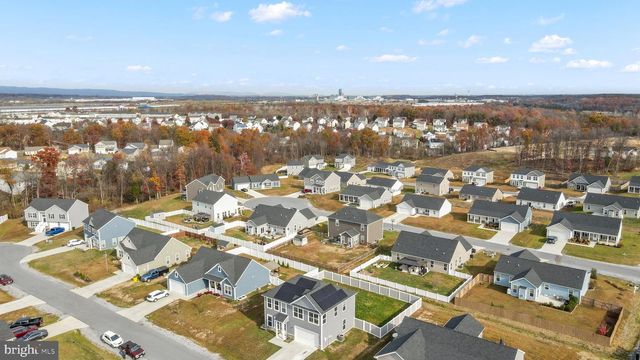 32 BONITA PINE TRL, Martinsburg, WV 25405