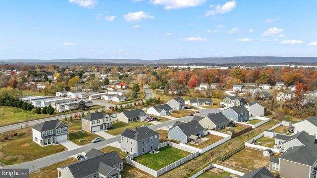 32 BONITA PINE TRL, Martinsburg, WV 25405