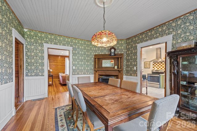 615 Rose Hill Road, Asheville, NC 28803