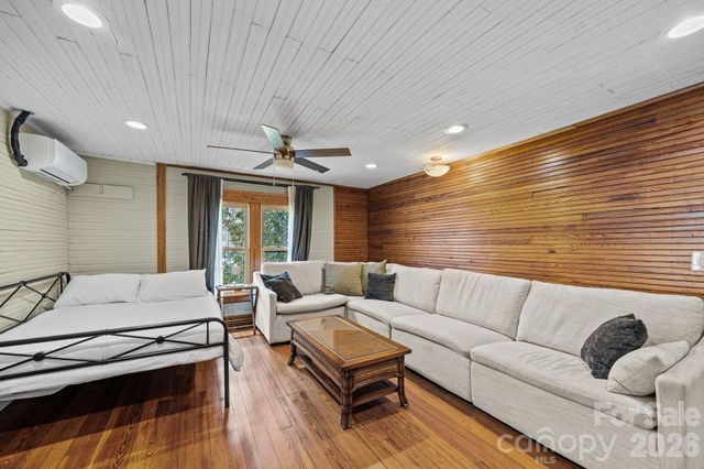615 Rose Hill Road, Asheville, NC 28803