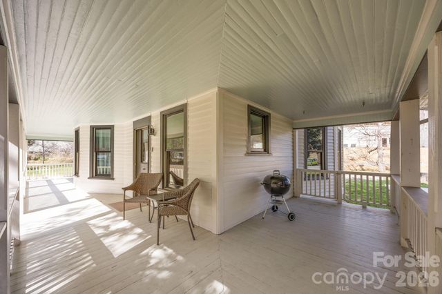 615 Rose Hill Road, Asheville, NC 28803