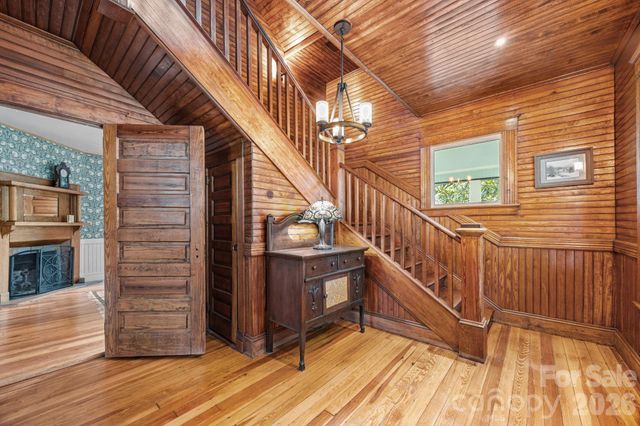 615 Rose Hill Road, Asheville, NC 28803