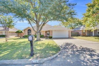 102 Modene Avenue, Waxahachie, TX 75165