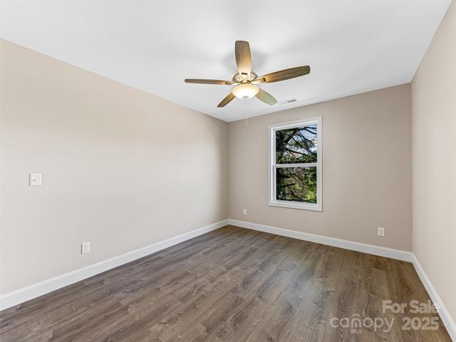 10 Neil Price Avenue, Black Mountain, NC 28711