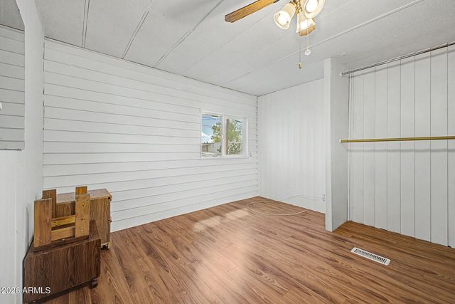 10401 N CAVE CREEK Road 284, Phoenix, AZ 85020