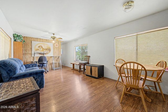 10401 N CAVE CREEK Road 284, Phoenix, AZ 85020