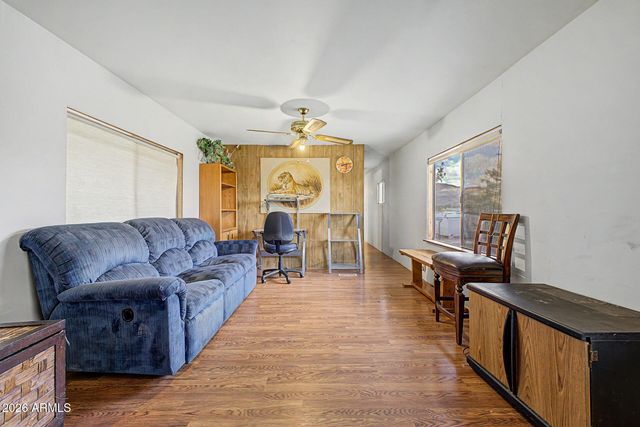 10401 N CAVE CREEK Road 284, Phoenix, AZ 85020