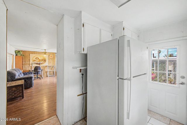 10401 N CAVE CREEK Road 284, Phoenix, AZ 85020