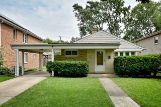 1705 S Ashland Avenue, Park Ridge, IL 60068