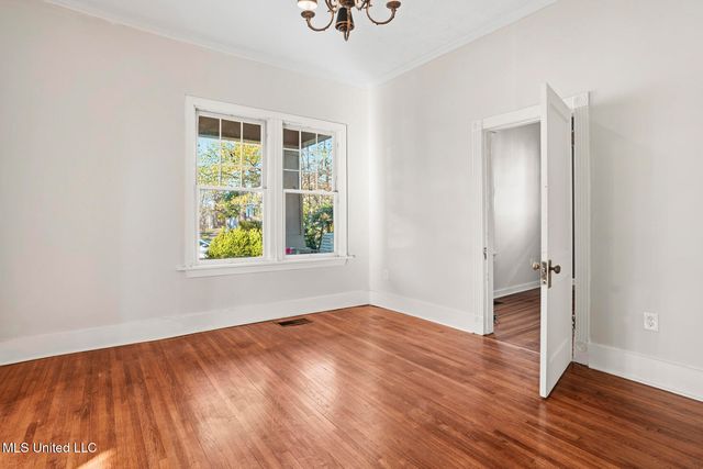 801 Arlington Street, Jackson, MS 39202
