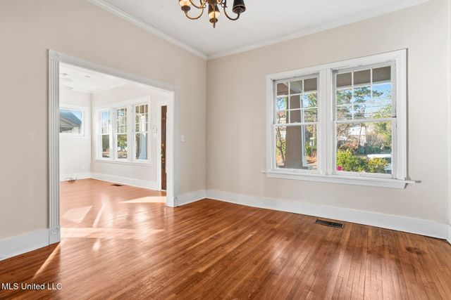 801 Arlington Street, Jackson, MS 39202