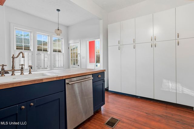 801 Arlington Street, Jackson, MS 39202