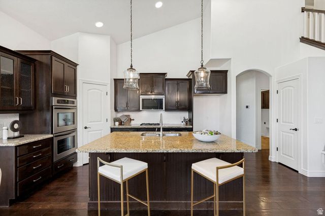 6856 W WINDY RIDGE DR, Herriman, UT 84096