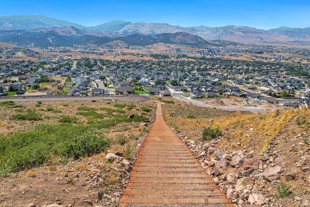 6856 W WINDY RIDGE DR, Herriman, UT 84096