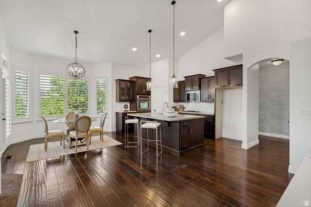 6856 W WINDY RIDGE DR, Herriman, UT 84096